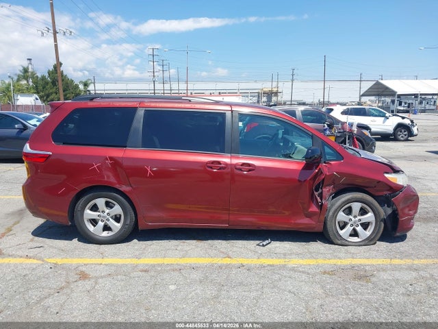 Toyota Sienna Le 8 Passenger 2015 5TDKK3DC4FS690432 Image 13