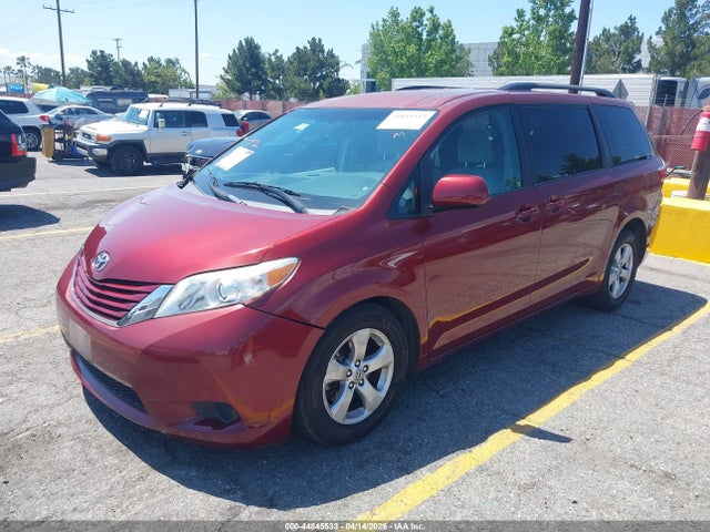 Toyota Sienna Le 8 Passenger 2015 5TDKK3DC4FS690432 Image 2