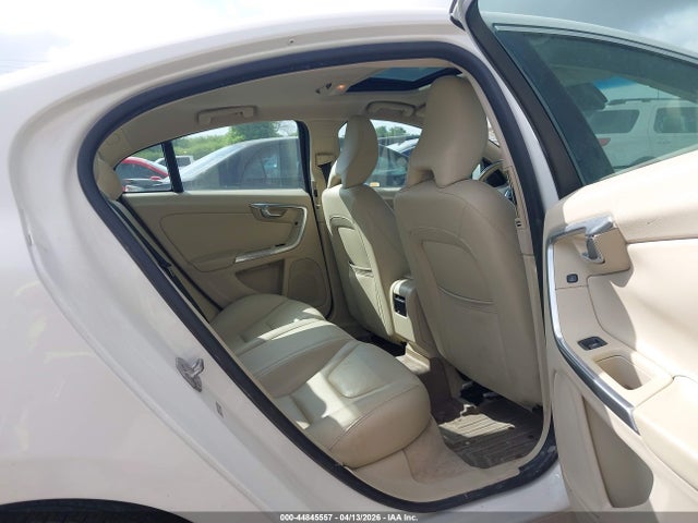Продаж на аукціоні авто 2015 Volvo S60 T5 Premier, vin: YV140MFK2F2338332, номер лоту: 44845557