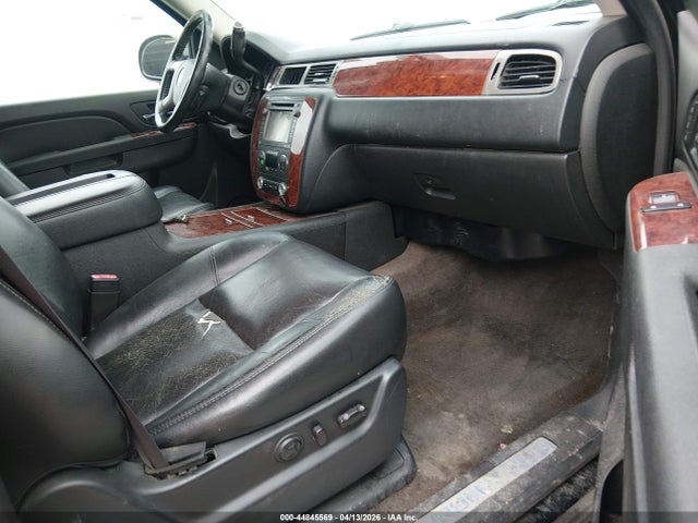 Продажа на аукционе авто 2014 Chevrolet Suburban 1500 Ltz, vin: 1GNSKKE76ER114292, номер лота: 44845569