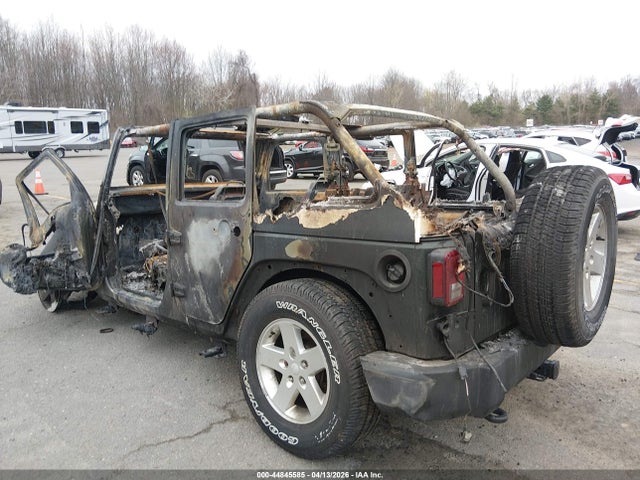 44845585 :رقم المزاد ، 1J4BA3H15AL209247 vin ، 2010 Jeep Wrangler Unlimited Sport مزاد بيع