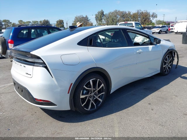 JTDACACU7R3026865 Toyota Prius Prime Xse