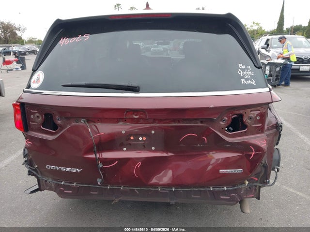 5FNRL6H88JB026568 Honda Odyssey Touring