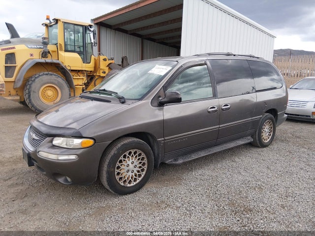 1999 CHRYSLER TOWN & COUNTRY 1C4GT64LXXB563410 Photo 1