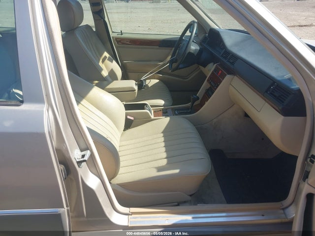 Продажа на аукционе авто 1995 Mercedes-benz E 300d/300d Special, vin: WDBEB31E4SC094914, номер лота: 44845656