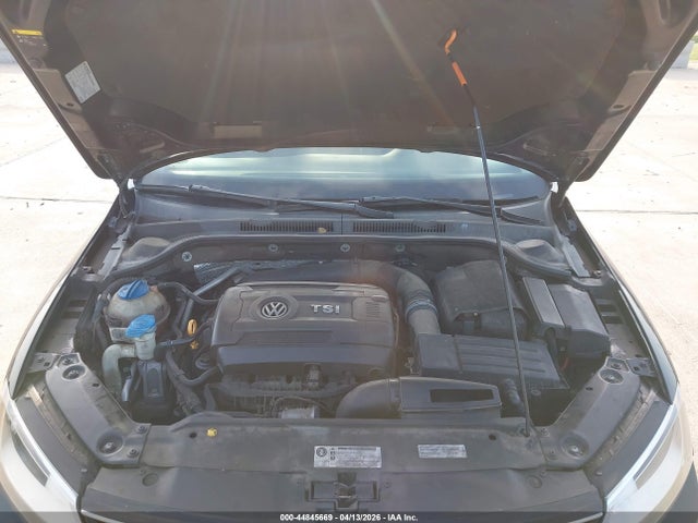 44845669 :رقم المزاد ، 3VWD17AJ6FM205310 vin ، 2015 Volkswagen Jetta 1.8t Se مزاد بيع