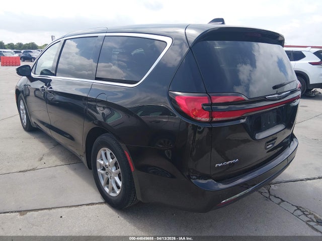 2023 CHRYSLER PACIFICA 2C4RC1BG1PR627806 Photo 2
