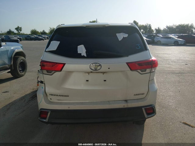 Продажа на аукционе авто 2017 Toyota Highlander Limited Platinum, vin: 5TDYZRFH2HS218279, номер лота: 44845692