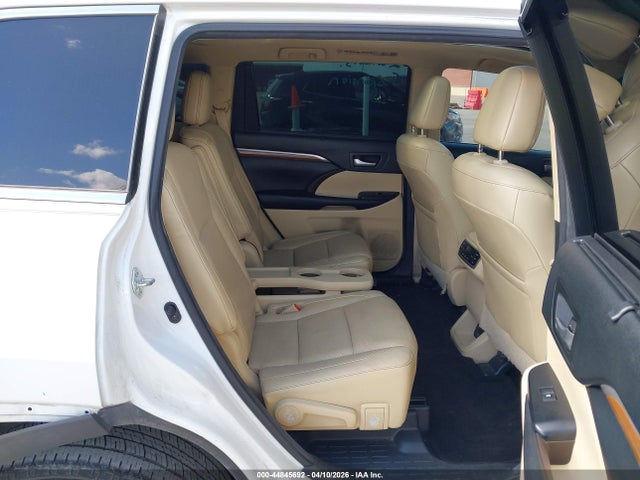 Продажа на аукционе авто 2017 Toyota Highlander Limited Platinum, vin: 5TDYZRFH2HS218279, номер лота: 44845692