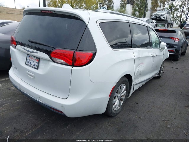 2018 Chrysler Pacifica Touring L Plus მანქანა იყიდება აუქციონზე, vin: 2C4RC1EG7JR144419, აუქციონის ნომერი: 44845720