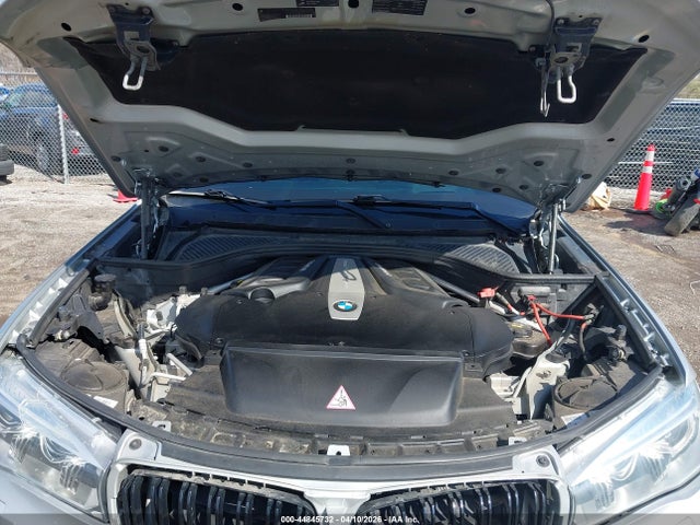 44845732 :رقم المزاد ، 5UXKR6C53F0J77206 vin ، 2015 Bmw X5 Xdrive50i مزاد بيع