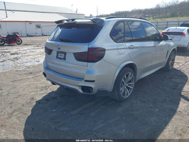 44845732 :رقم المزاد ، 5UXKR6C53F0J77206 vin ، 2015 Bmw X5 Xdrive50i مزاد بيع