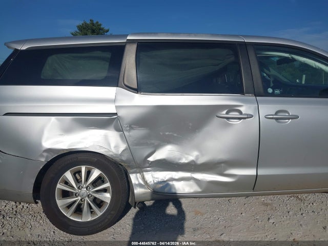 KNDMB5C1XH6231316 KIA SEDONA LX