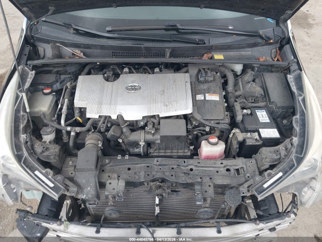 JTDKARFU5G3007751 Toyota Prius Three Touring