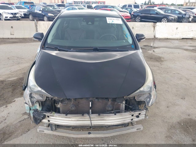 JTDKARFU5G3007751 Toyota Prius Three Touring