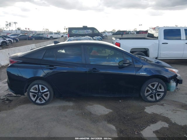 JTDKARFU5G3007751 Toyota Prius Three Touring
