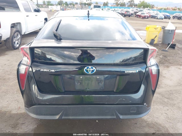 JTDKARFU5G3007751 Toyota Prius Three Touring