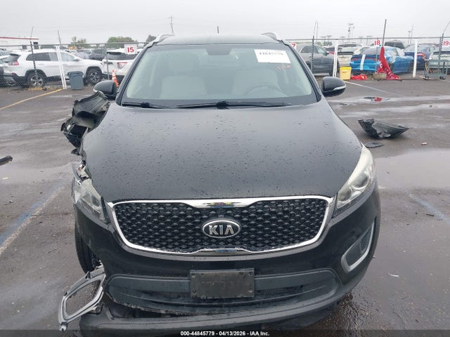 5XYPG4A54HG196381 KIA Sorento 3.3l Lx