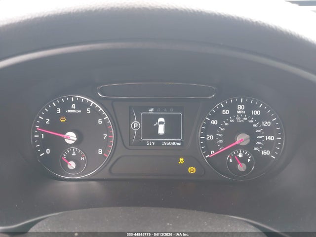 5XYPG4A54HG196381 KIA Sorento 3.3l Lx