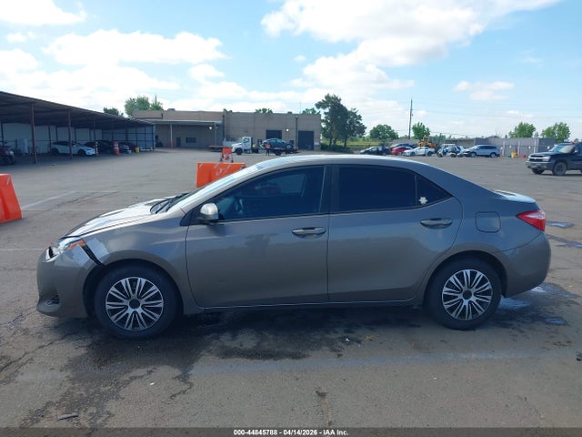 2T1BURHE5JC041457 Toyota COROLLA LE