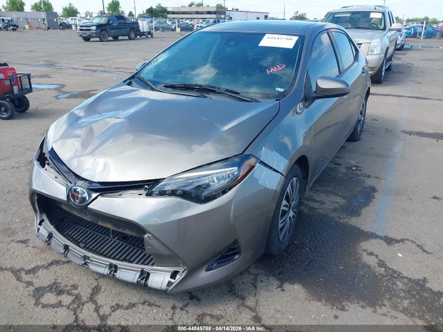 2T1BURHE5JC041457 Toyota COROLLA LE