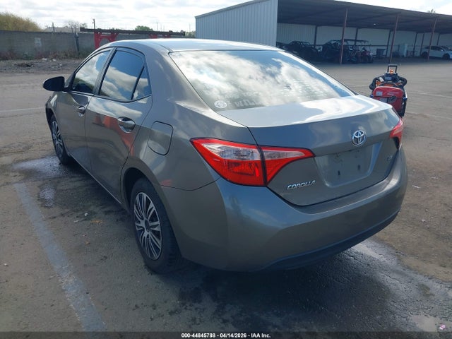 2T1BURHE5JC041457 Toyota COROLLA LE