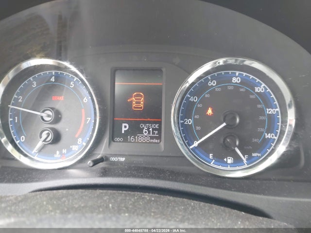 2T1BURHE5JC041457 Toyota COROLLA LE
