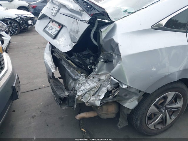 Honda Civic Lx 2019 2HGFC2F66KH530059 Image 17