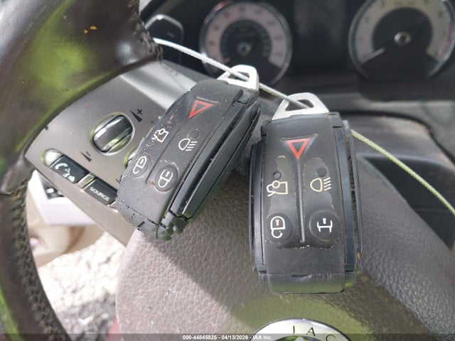 2011 JAGUAR XF SAJWA0GB1BLR89377 Photo 10