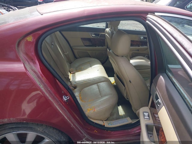 2011 JAGUAR XF SAJWA0GB1BLR89377 Photo 7