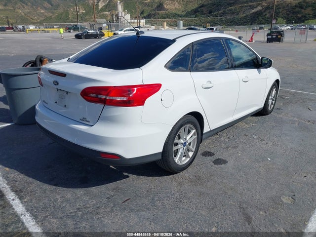 Ford FOCUS SE 2016 1FADP3F23GL370106 Image 4