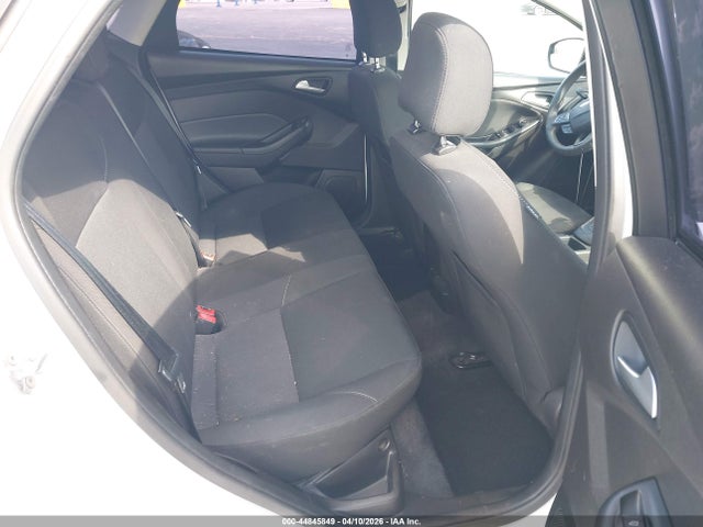 Ford FOCUS SE 2016 1FADP3F23GL370106 Image 8