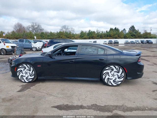 44845875 :رقم المزاد ، 2C3CDXEJ0FH901616 vin ، 2015 Dodge Charger Srt 392 مزاد بيع