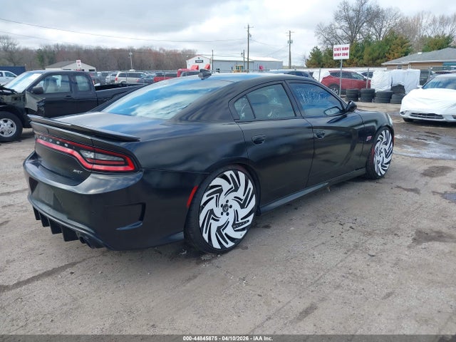 44845875 :رقم المزاد ، 2C3CDXEJ0FH901616 vin ، 2015 Dodge Charger Srt 392 مزاد بيع