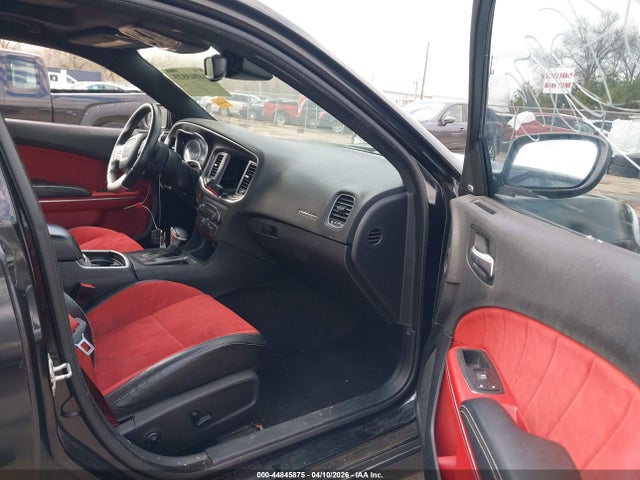 44845875 :رقم المزاد ، 2C3CDXEJ0FH901616 vin ، 2015 Dodge Charger Srt 392 مزاد بيع