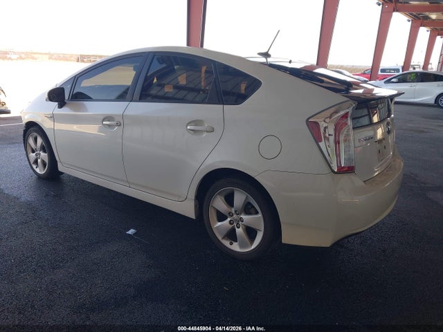 Toyota Prius Five 2014 JTDKN3DU5E1749502 Image 3
