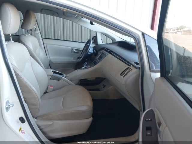 Toyota Prius Five 2014 JTDKN3DU5E1749502 Image 5