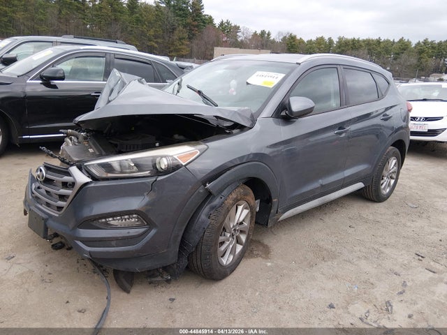 KM8J3CA40HU506314 Hyundai TUCSON SE
