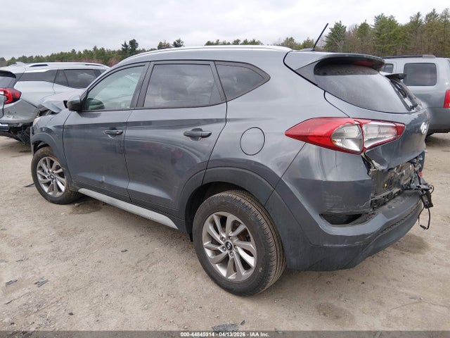 KM8J3CA40HU506314 Hyundai TUCSON SE