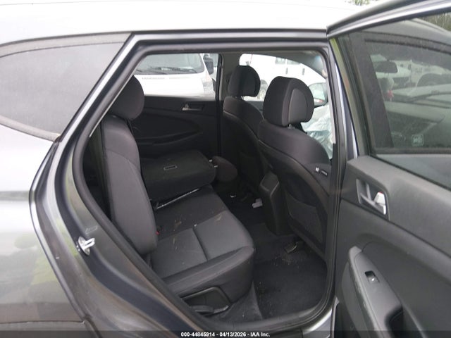 KM8J3CA40HU506314 Hyundai TUCSON SE