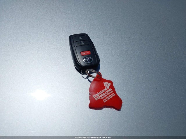 44845934 :رقم المزاد ، 7MUBAAAG6NV003292 vin ، 2022 Toyota Corolla Cross Le مزاد بيع
