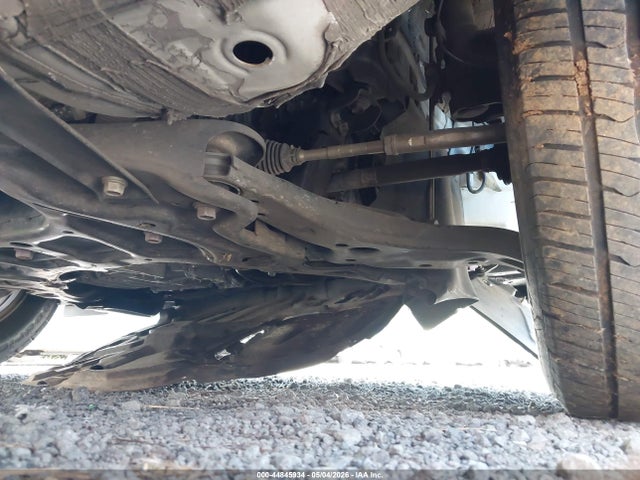 44845934 :رقم المزاد ، 7MUBAAAG6NV003292 vin ، 2022 Toyota Corolla Cross Le مزاد بيع