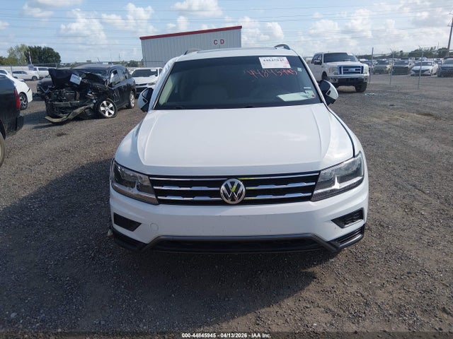 Auction sale of the 2020 Volkswagen Tiguan 2.0t Se/2.0t Se R-line Black/2.0t Sel, vin: 3VV3B7AX7LM019899, lot number: 44845945