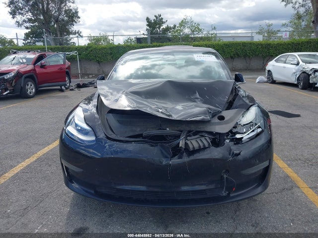 Продажа на аукционе авто 2018 Tesla Model 3, vin: 5YJ3E1EA3JF148541, номер лота: 44845982