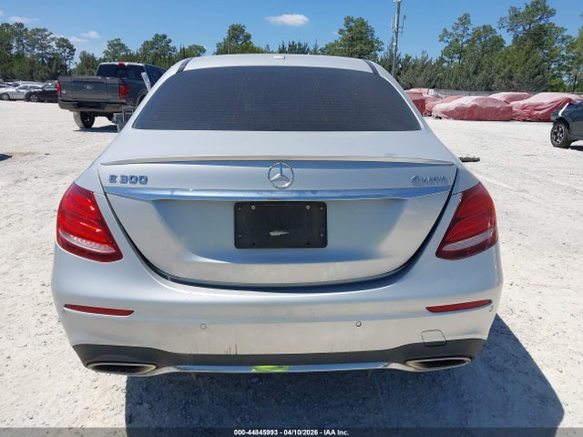 2017 Mercedes-benz E 300 4matic მანქანა იყიდება აუქციონზე, vin: WDDZF4KBXHA203081, აუქციონის ნომერი: 44845993