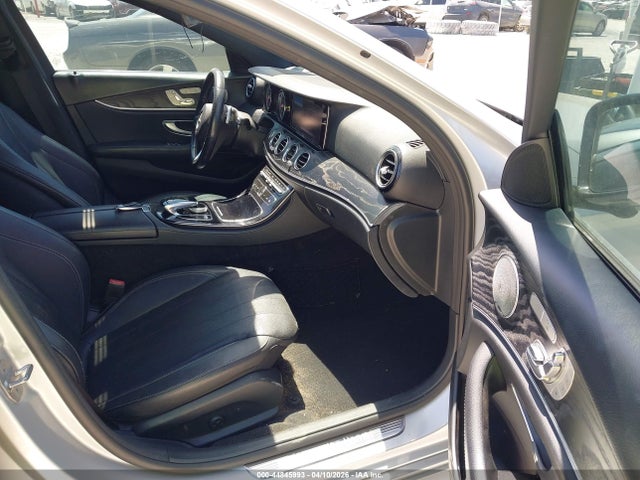 2017 Mercedes-benz E 300 4matic მანქანა იყიდება აუქციონზე, vin: WDDZF4KBXHA203081, აუქციონის ნომერი: 44845993