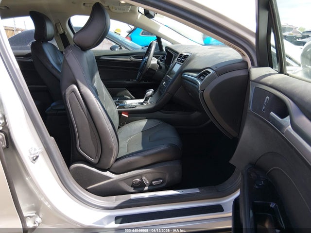Продажа на аукционе авто 2016 Ford Fusion Energi Titanium, vin: 3FA6P0SU4GR355534, номер лота: 44846009