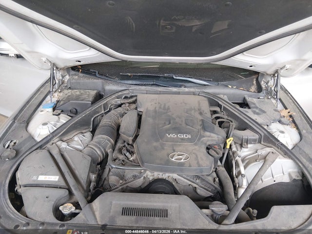 Hyundai Genesis 3.8 2015 KMHGN4JE9FU073754 Image 10