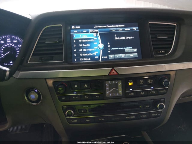 Hyundai Genesis 3.8 2015 KMHGN4JE9FU073754 Image 18