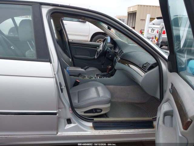 44846052 :رقم المزاد ، WBAAV33401FU89792 vin ، 2001 Bmw 325i مزاد بيع